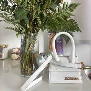 brand new   Jacquemus Le Chiquito Leather Shoulder Bag- White
